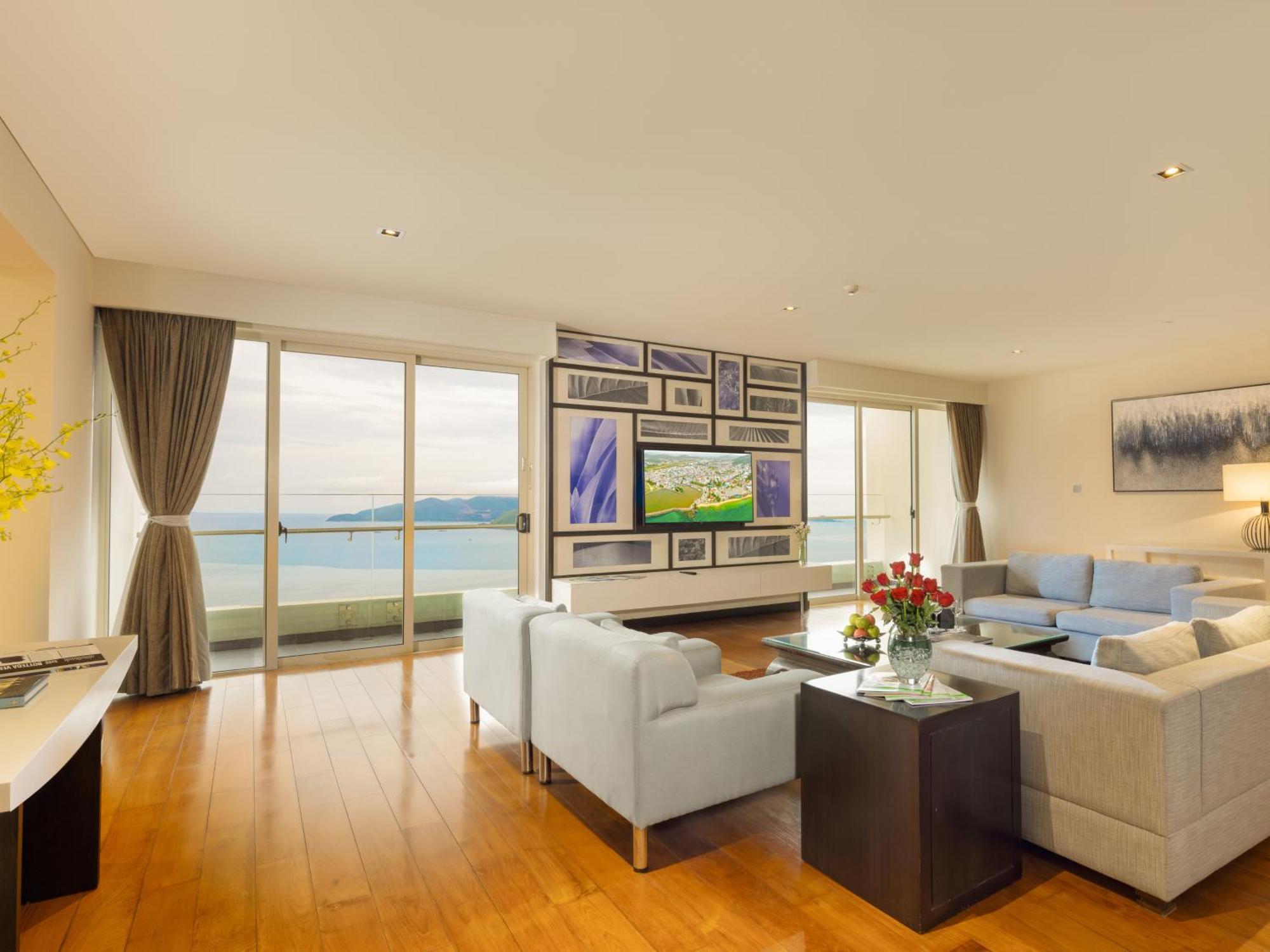 The Costa Nha Trang Residences Esterno foto