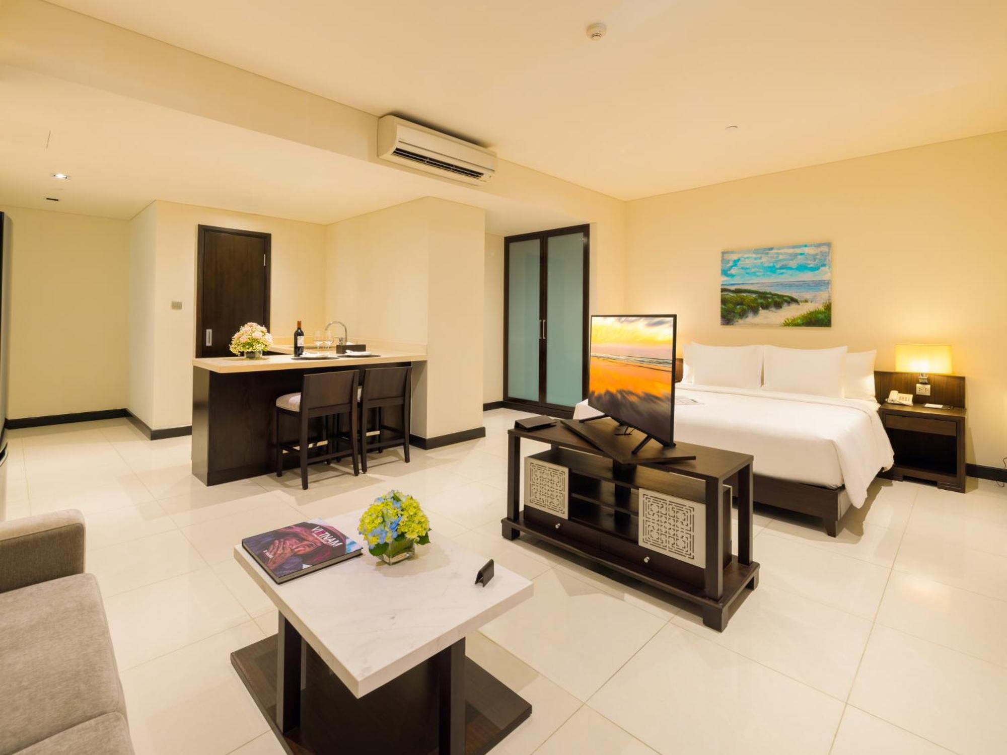 The Costa Nha Trang Residences Esterno foto